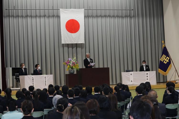 学校長式辞の様子