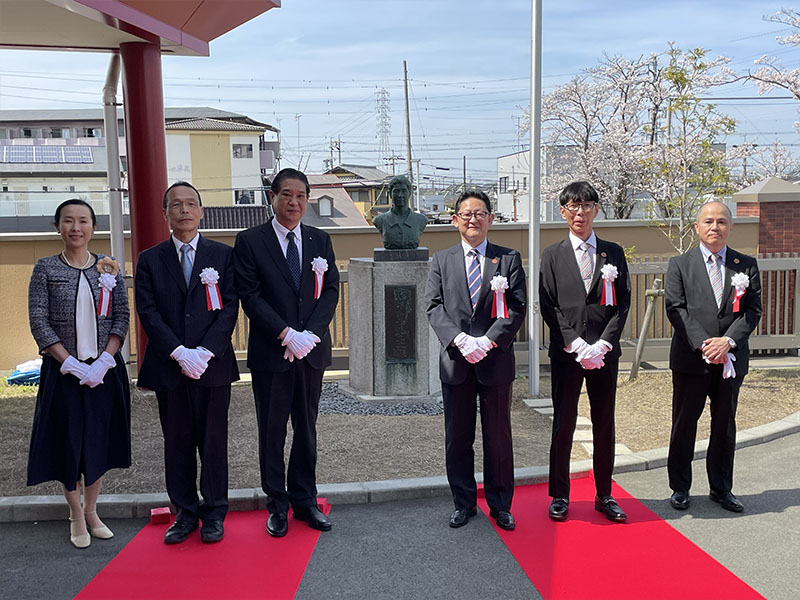 胸像除幕式の様子その２